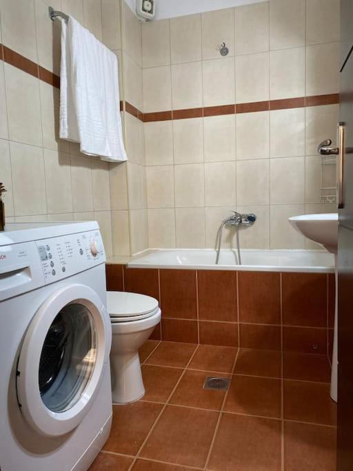Raise Mirivili Serviced Apartment أليكسانثيربوليس المظهر الخارجي الصورة